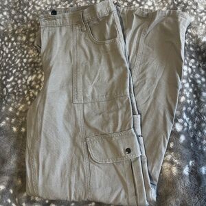Aeropostale Unitility Cargo Pants